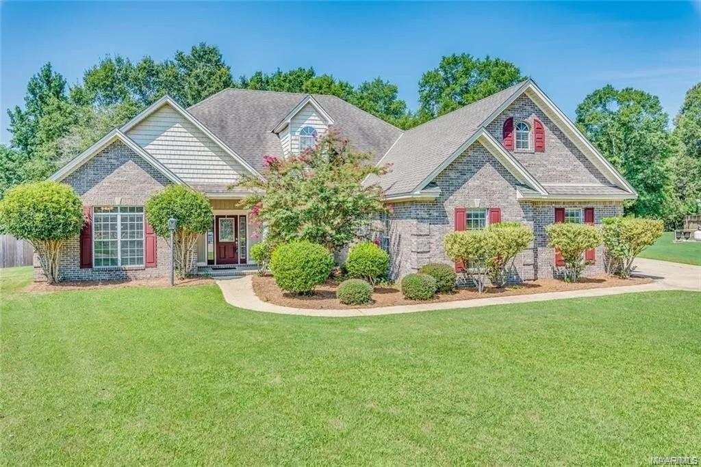 111 Auburn Rd in Prattville, AL - Building Photo