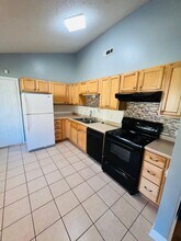 812 Lost Grove Ln in Hinesville, GA - Building Photo - Building Photo