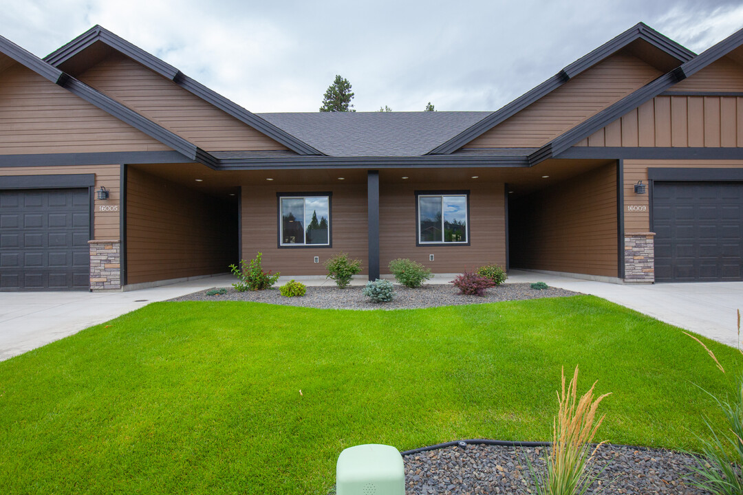 Gleneden Blackhawk Duplexes in Spokane, WA - Building Photo