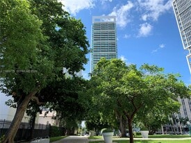 55 SE 6th St in Miami, FL - Building Photo