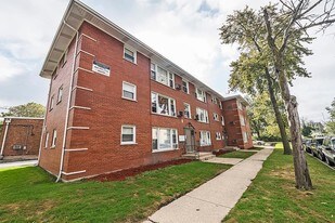 14101 S Atlantic Ave in Riverdale, IL - Building Photo