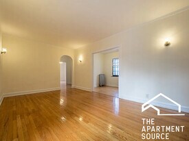 4914 N Hoyne Ave, Unit N3 in Chicago, IL - Building Photo