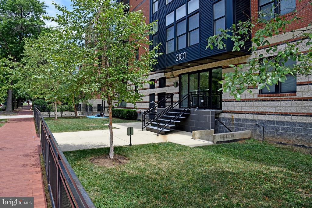 2101 11th St NW in Washington, DC - Building Photo