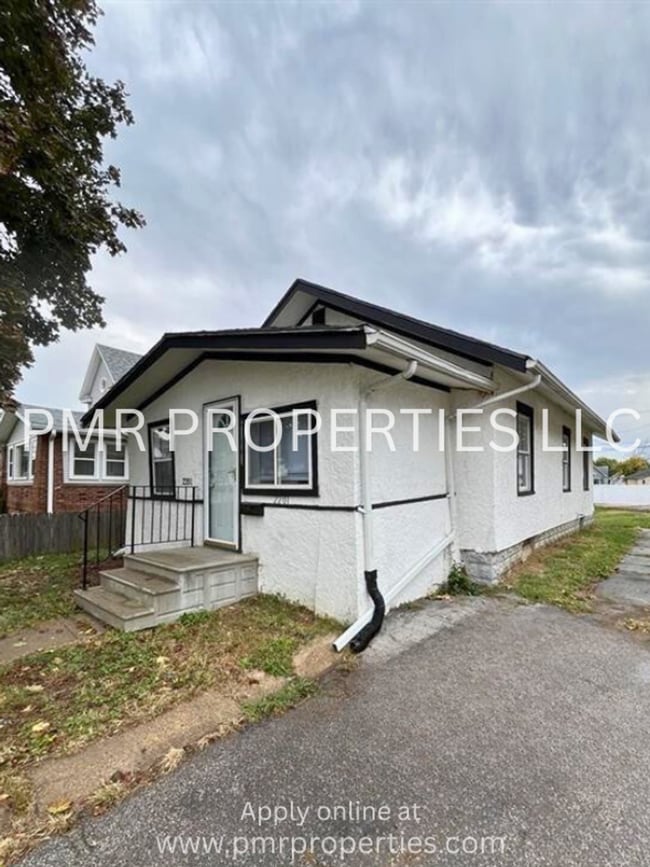 2201 5th Ave in Council Bluffs, IA - Building Photo - Building Photo