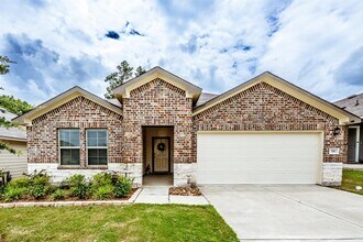 306 Pecos Dr in Huntsville, TX - Building Photo - Building Photo