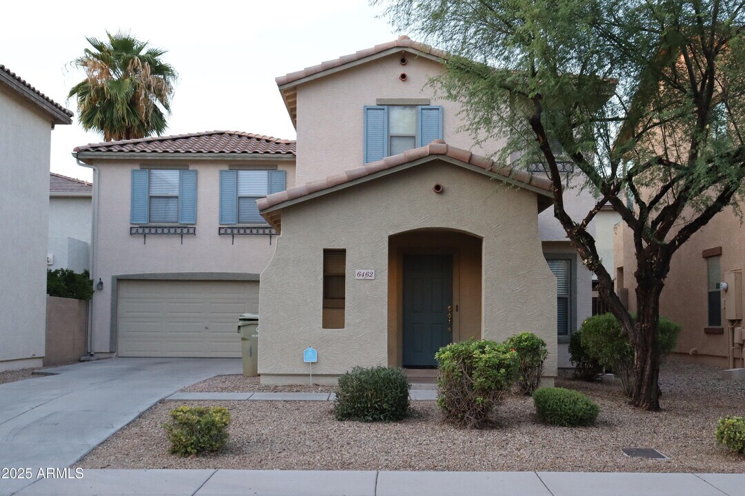 6462 W Diana Ave in Glendale, AZ - Building Photo