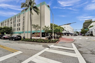 710 Washington Ave in Miami Beach, FL - Building Photo