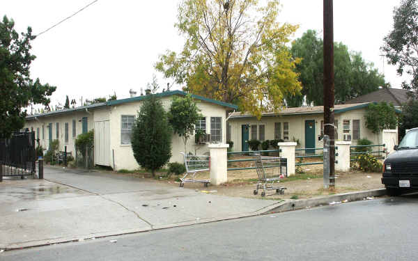 10538 Cantara St in Sun Valley, CA - Building Photo - Building Photo