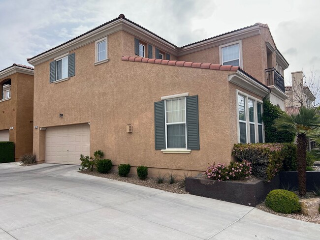 10590 Firebush Dr in Las Vegas, NV - Building Photo - Building Photo