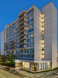 35 @ EightSixty photo'