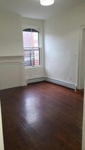 29 N Bridge St, Unit 1 in Poughkeepsie, NY - Foto de edificio - Building Photo