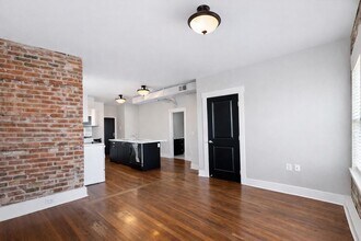 1007 S 30th Ave in Omaha, NE - Building Photo - Building Photo