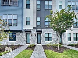 2225 Valentine Aly in Orlando, FL - Building Photo