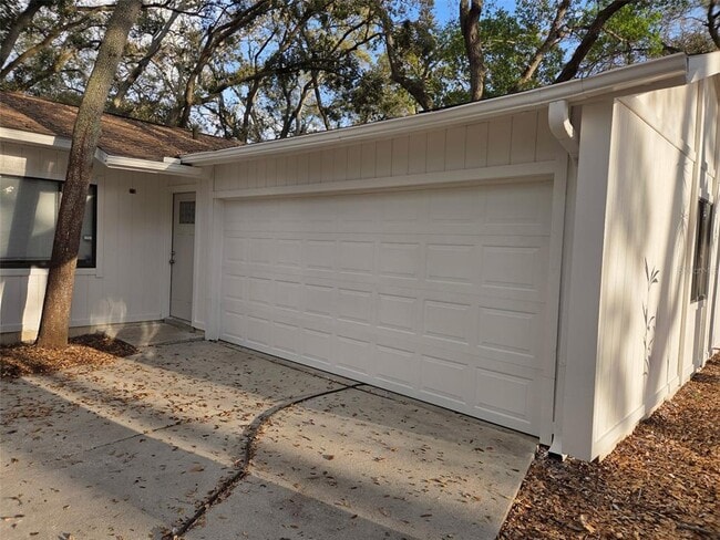 2067 Red Cedar Ln in Clearwater, FL - Building Photo - Building Photo