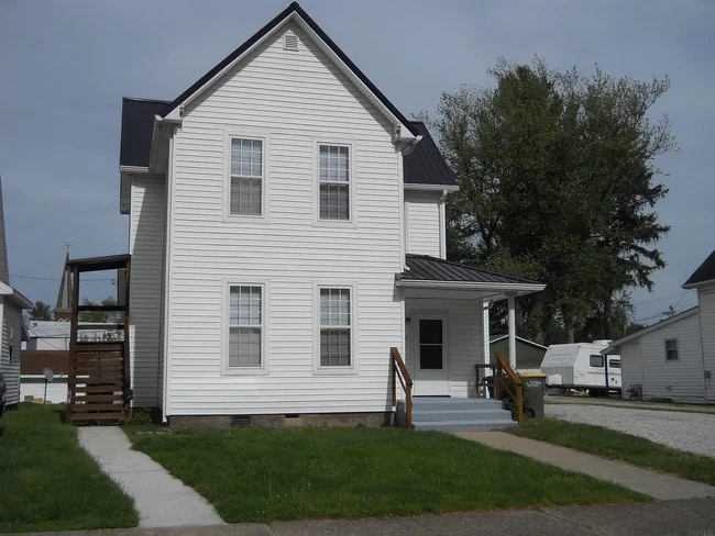 327 N Independence St, Unit 327.5 in Tipton, IN - Foto de edificio - Building Photo