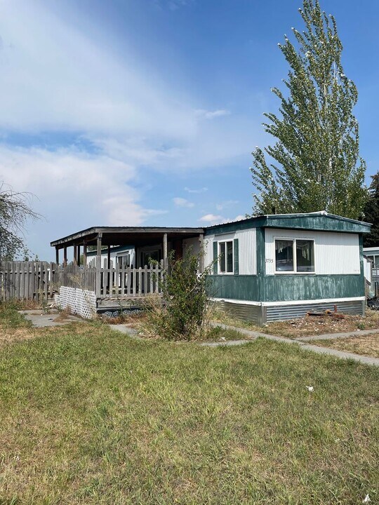 3735 E Upland in Idaho Falls, ID - Building Photo