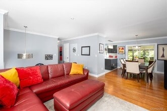 1 N Amundsen Ln in Airmont, NY - Building Photo - Building Photo