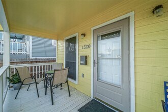 1320 Avenue L in Galveston, TX - Building Photo - Building Photo