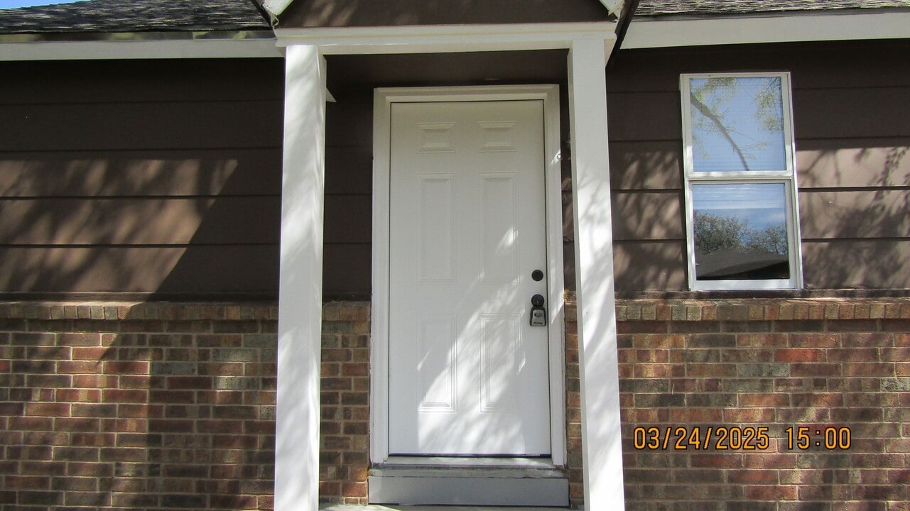 1607 NW Lincoln Ave in Lawton, OK - Building Photo