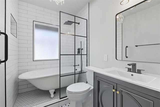 property at 4933 El Campo Ave