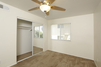 Crandall Apartments in San Diego, CA - Foto de edificio - Building Photo
