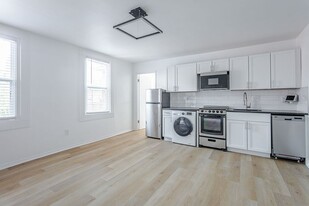 139 E Clifton Ave Apartments