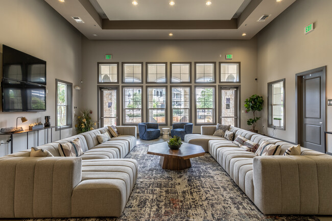 Wiregrass at Stone Oak in San Antonio, TX - Foto de edificio - Interior Photo