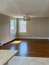 4233 N Odell Ave in Norridge, IL - Building Photo - Building Photo