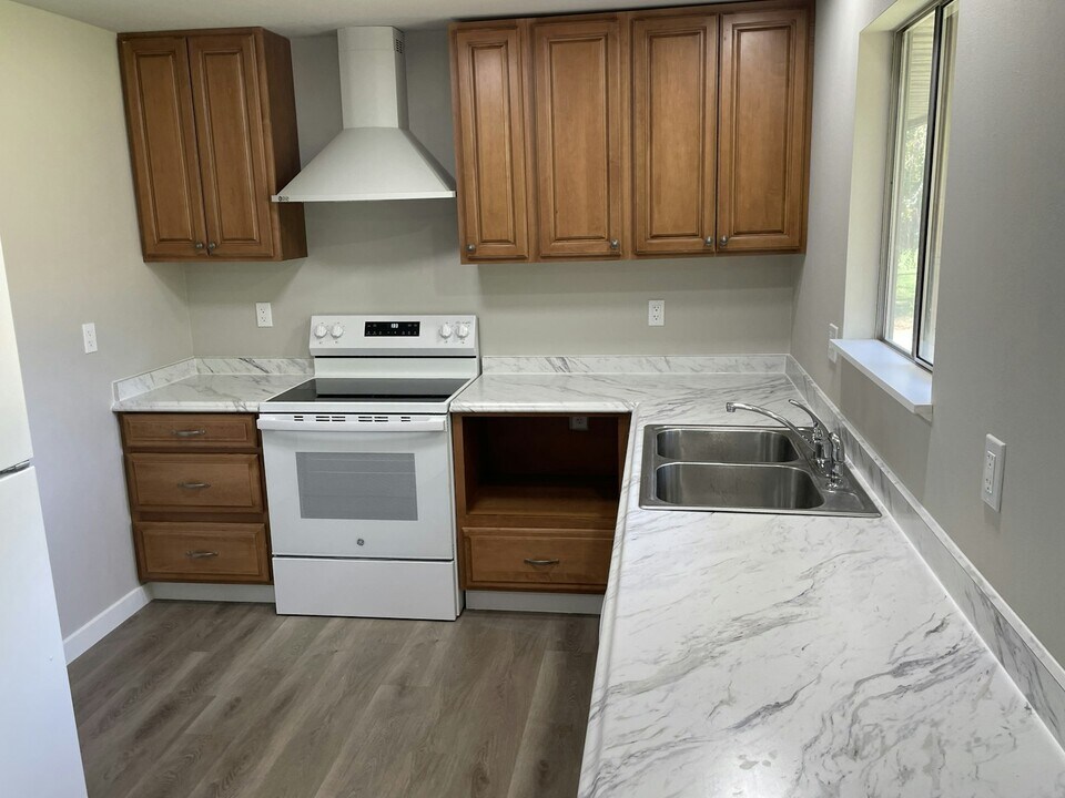 6405 W Lincoln Ave in Yakima, WA - Building Photo