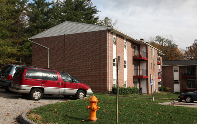 Ellicott Terrace in Ellicott City, MD - Building Photo - Building Photo