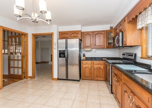 80 Woodcliff Dr, Unit 80 in Waltham, MA - Building Photo - Building Photo