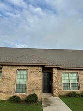 1097 Grindstone Rd in Weatherford, TX - Building Photo - Building Photo