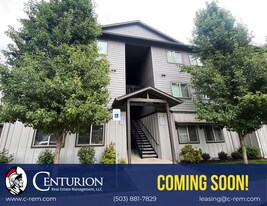 4245 Hawthorne Ave NE in Salem, OR - Building Photo