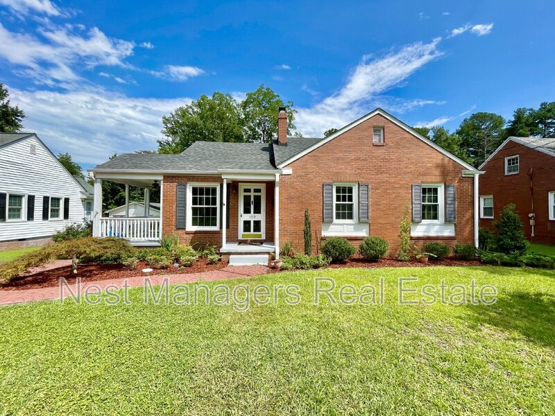 122 Camellia Dr in Fayetteville, NC - Building Photo