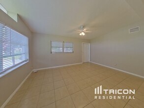 2869 Webley Dr NE in Largo, FL - Building Photo - Building Photo