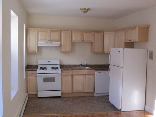 83 Orleans St, Unit #1 in Boston, MA - Building Photo