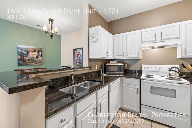 1600 Long Grove Dr in Mount Pleasant, SC - Foto de edificio - Building Photo