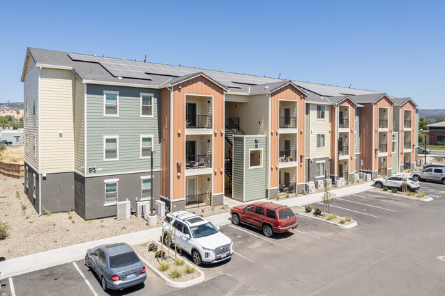 Olive Ranch Apartments in Oroville, CA - Foto de edificio - Building Photo