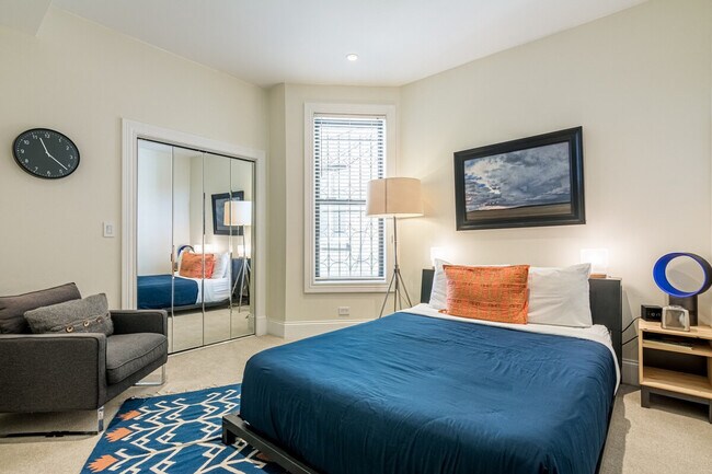 2947 W Logan Blvd in Chicago, IL - Building Photo - Building Photo