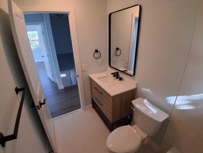 1106 Hernando St in Fort Pierce, FL - Building Photo - Building Photo