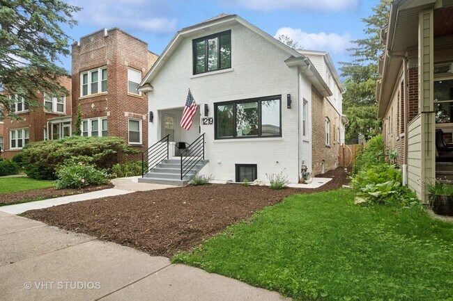 1219 Dewey Ave in Evanston, IL - Building Photo - Building Photo