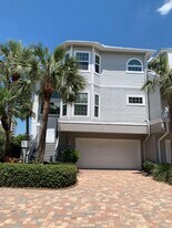 130 Barefoot Cir in Bonita Springs, FL - Building Photo