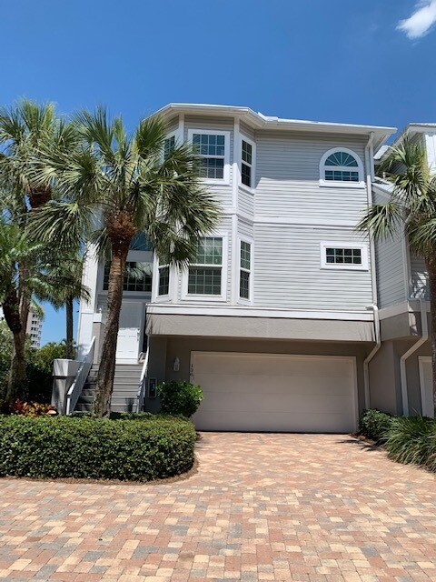 130 Barefoot Cir