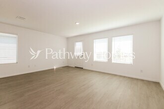 11304 Rodeo Dr in Providence Village, TX - Foto de edificio - Building Photo