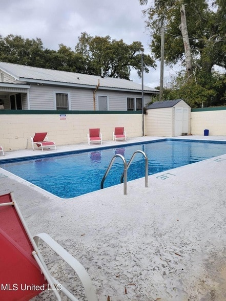 133 Hopkins Blvd, Unit A in Biloxi, MS - Foto de edificio - Building Photo