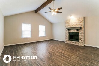 1704 Shannon Dr in Midwest City, OK - Foto de edificio - Building Photo