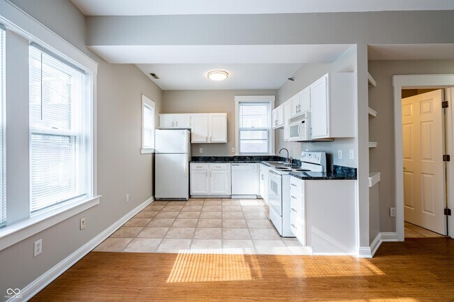 234 E 9th St in Indianapolis, IN - Building Photo - Building Photo