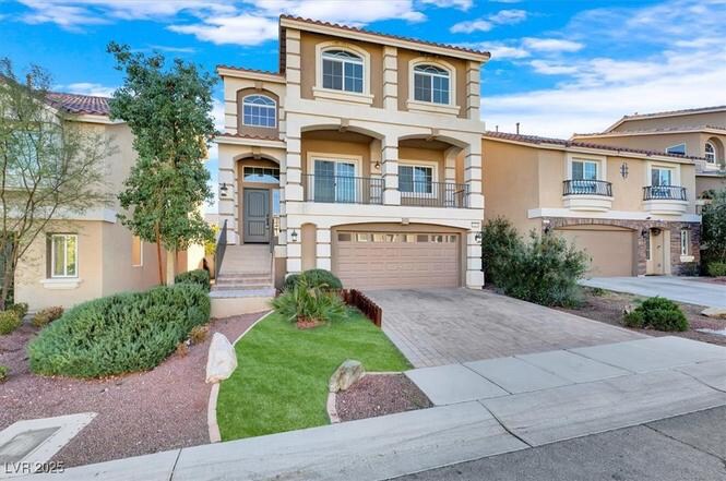 6779 AVE in Las Vegas, NV - Building Photo