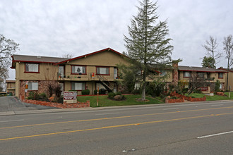 Garfield Village Apartments in Sacramento, CA - Building Photo - Building Photo