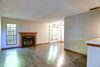 9630 Sage Meadow Ct in Centerville, OH - Foto de edificio - Building Photo